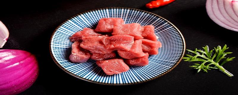 枸杞桂圆牛肉汤怎么做好吃（牛肉桂圆汤的做法）