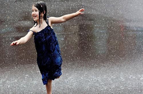 下雨天散步好吗 下雨天散步好吗文案