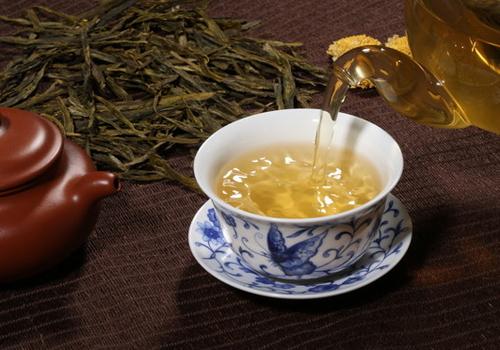 夏天喝什么茶去火（夏天喝什么茶去火效果比较好）