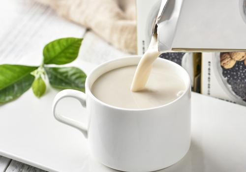 空腹喝牛奶减肥吗 空腹喝牛奶能减肥吗