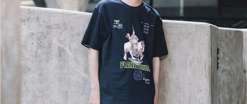 黑衣服白裤子可以搭吗 上黑下白可以搭配么