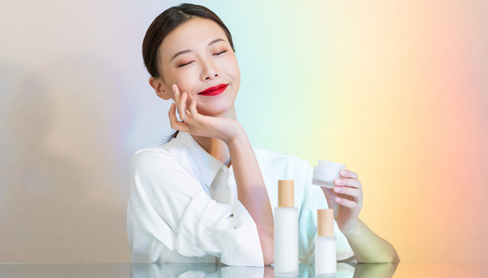 素颜霜可以用洗面奶洗掉吗 素颜霜可以直接用洗面奶洗吗