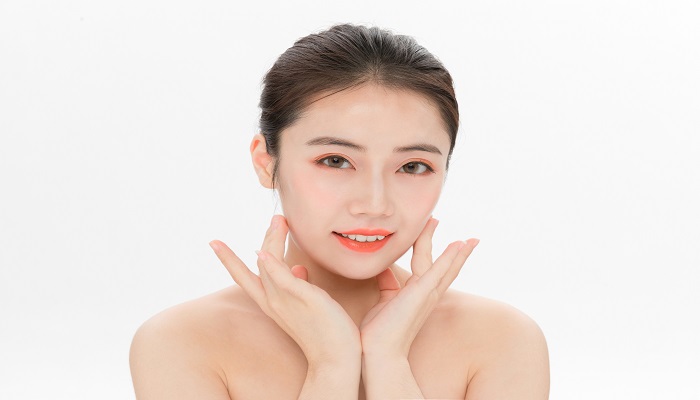 如何自制美白祛痘爽肤水  自制美白爽肤水配方