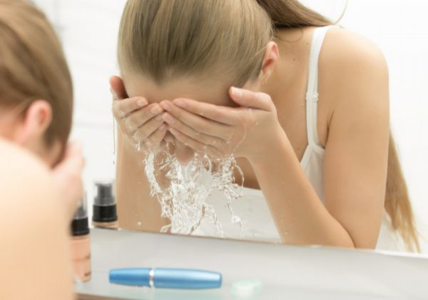 快速去粉刺的小妙招 去粉刺的方法