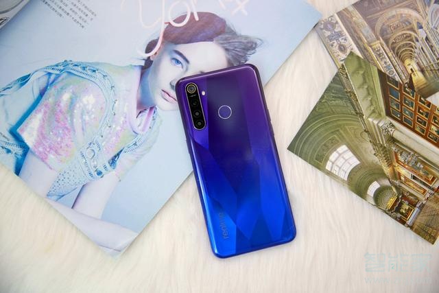 realme Q支持指纹识别吗