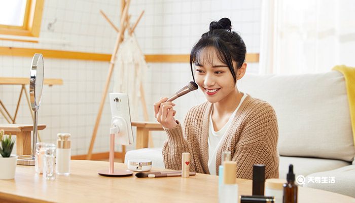 遮暇是在粉底液前还是隔离后 遮暇的正确使用顺序