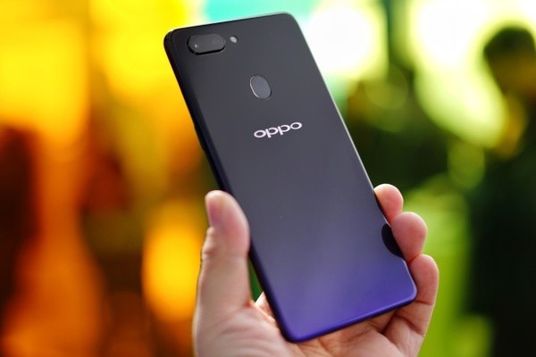 oppor15是玻璃机身吗