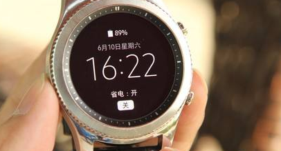 三星Gear S3智能手表怎么调节时间