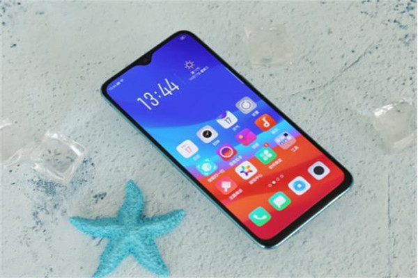 oppor15x后盖是玻璃吗