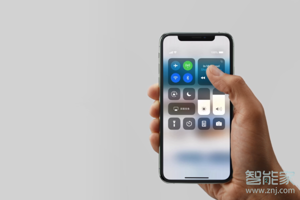 iphonexr怎么打开控制中心