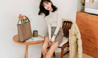 学生包臀裙穿搭 一起来看看这三套穿搭吧