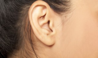 耳洞打在哪个位置好看 耳洞打在哪里呢