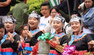 少数民族的风俗有哪些 少数民族的风俗介绍