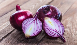 炒小龙虾可以放洋葱吗 制作炒小龙虾能不能放洋葱