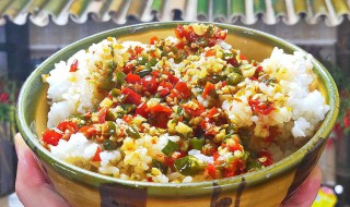 炒制拌饭辣椒酱的做法 炒制拌饭辣椒酱怎么做