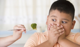 小孩不吃饭怎么办？必须做好以下几点