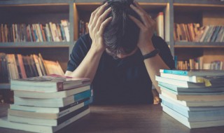 苍天饶过谁的前一句是什么 前一句是不信抬头看