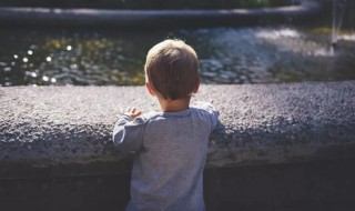 悄悄的意思 悄悄造句