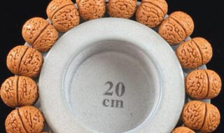 桃胡手链怎么盘 怎样才能保养得好呢