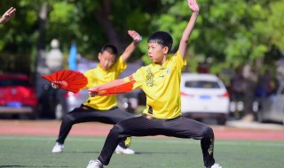 小学生秋季运动会广播稿 需要怎么写比较好