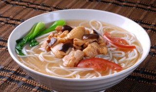 香菇鸡肉米线如何做 怎样在家做香菇鸡肉米线