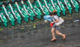 形容雨很大的句子 表达雨大的说说