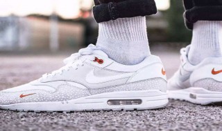 白鞋配什么颜色裤子 白鞋搭配方法