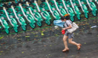 下雨的有意境的短句 表达下雨的有意境的说说