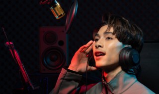 唱歌肚子顶着还是收缩 唱歌肚子是不是顶着的