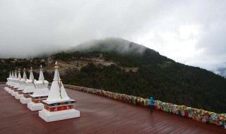 梅里雪山观景台海拔 最高峰海拔