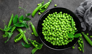 茭白炒豌豆如何做 做这个需要用到什么