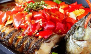 鲜蔬烤鱼如何做 鲜蔬烤鱼怎么做