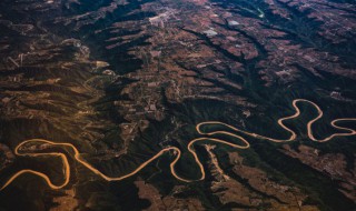 淌水是什么意思 淌水的解释