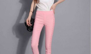 粉色紧身牛仔裤搭配 五种搭配让你减龄又时尚