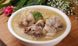 酸菜骨棒汤的做法窍门 如何做酸菜骨棒汤