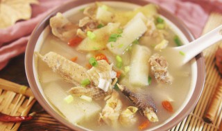 山药枸杞炖鸡如何做 山药枸杞炖鸡的做法介绍