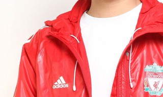 红色男士外套搭什么颜色的毛衣? 这三种搭配最新潮