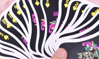 纸牌塔怎么搭又高又稳 纸牌塔搭牌教程