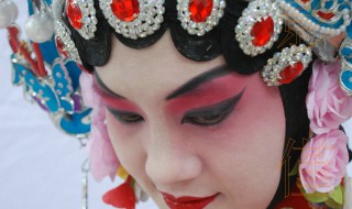 青衣姑娘是什么意思 青衣姑娘的意思