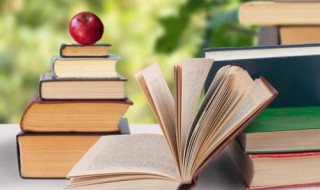 描写一个人看书入迷的样子句子（用一句话描写自己看书入迷的样子）