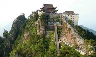 九华山为什么要去三年（去九华山是不是一去就是三年）