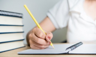 激励高三学生的一段话(激励高三学生的一段话超励志)