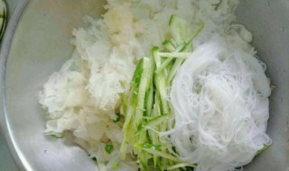 银耳粉丝凉拌方法（银耳和粉丝凉拌的做法）