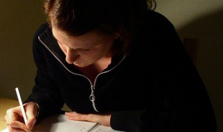 介绍舞狮的英语作文 介绍舞狮的英语作文六年级