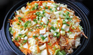 糙米萝卜焖饭如何做（萝卜焖米饭怎么做）