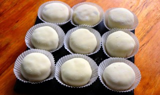 为什么雪媚娘皮蒸完很硬 雪媚娘的皮太粘是因为没蒸熟吗