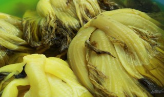 煮好的酸菜太酸了怎么办（菜煮得太酸了怎么办）