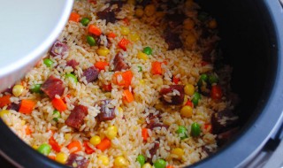 什锦煲仔饭步骤 什锦煲饭的做法