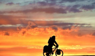 写晚霞的句子（关于描写晚霞的句子）