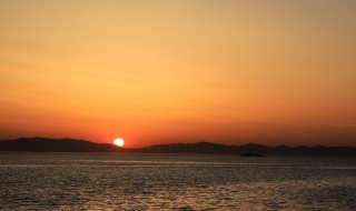 描写太阳出升的句子 描写太阳升起来的句子